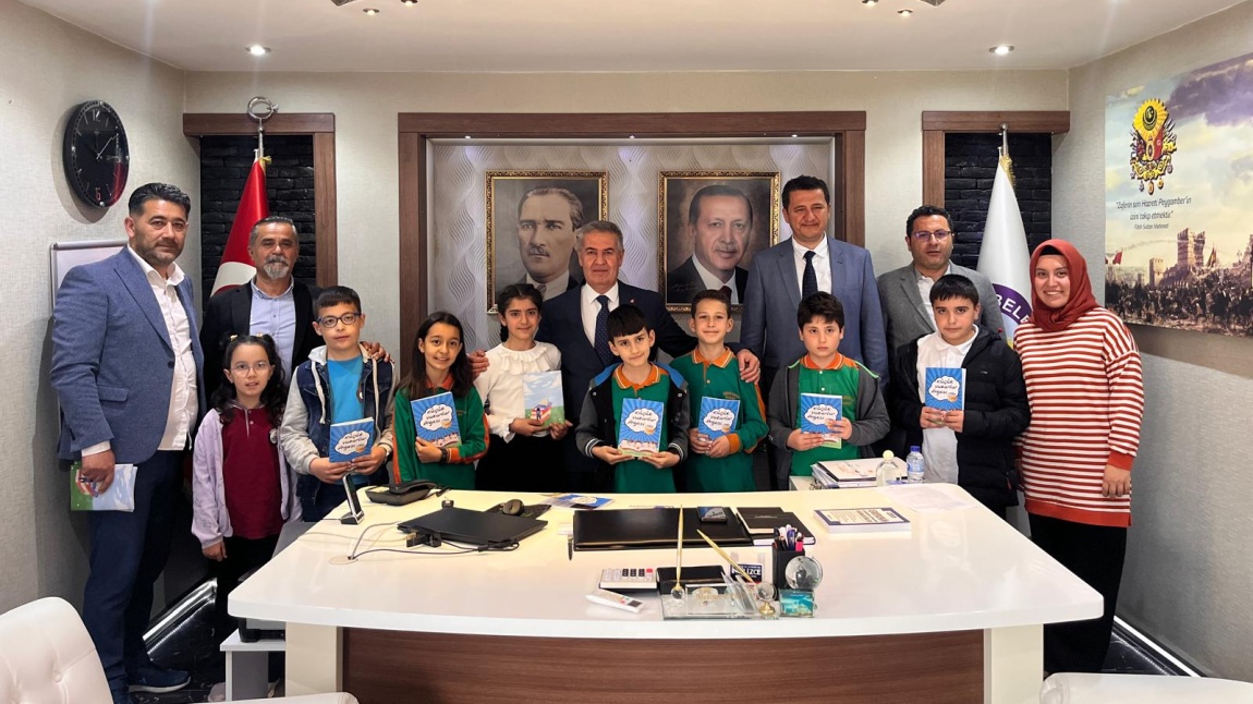 KÜÇÜK YAZARLAR!